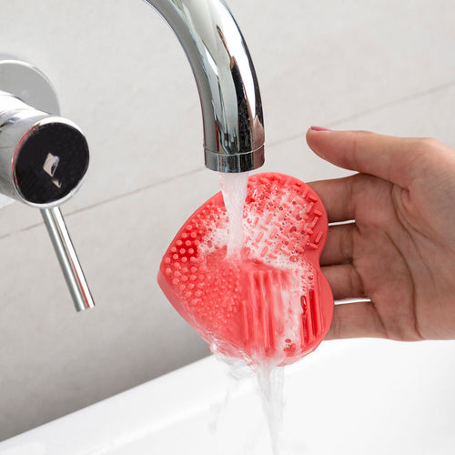 Heart Makeup Brush Cleaning Pad